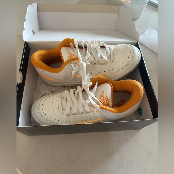 air jordan 2 retro low - Picture 4 of 6